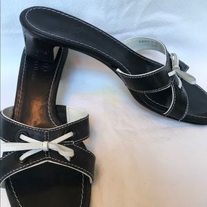 Cole Haan Black White Low Heel Sandal Shoes 7B